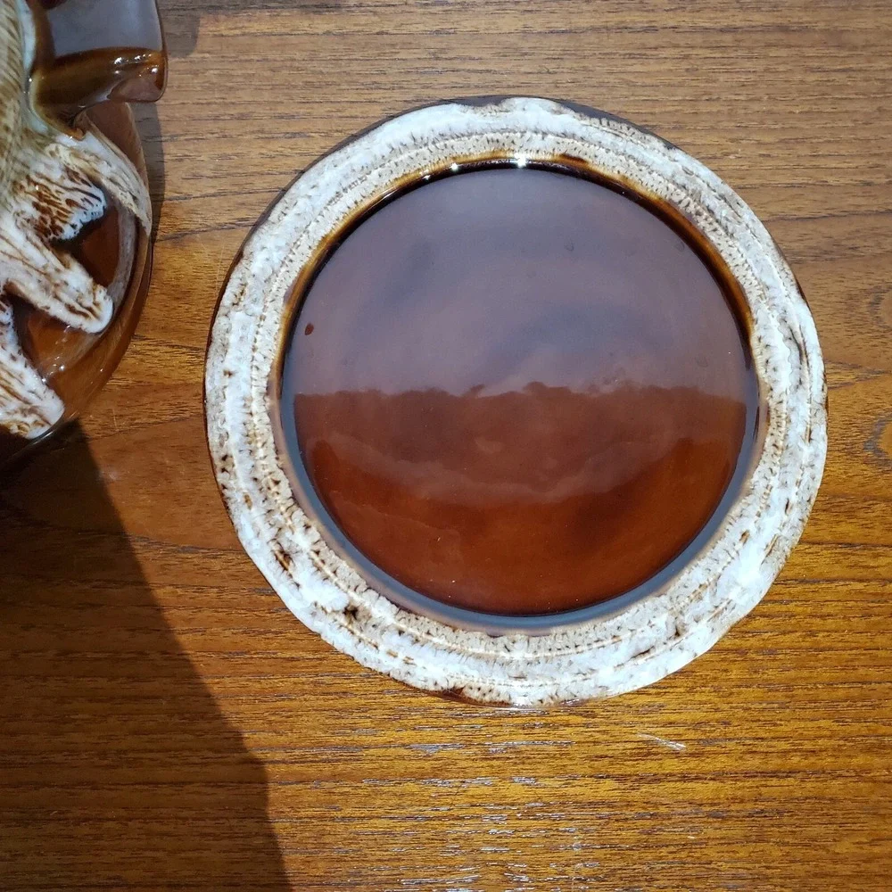 Art Pottery Glazed Drip Studio Pottery Soup Tourane /‎ Brown / Unsigned